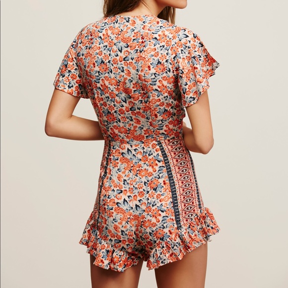 ❌SOLD❌ Free People Surf Date Romper - Picture 2 of 4